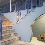 Val Di Compare شقة
