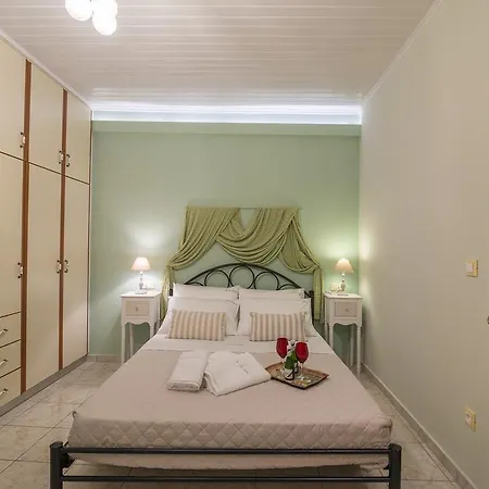 Val Di Compare Apartment *